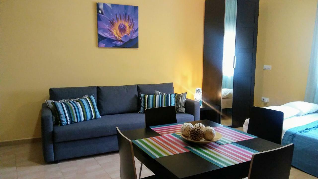Apartamento Domingo Lozano Malaga Exterior photo